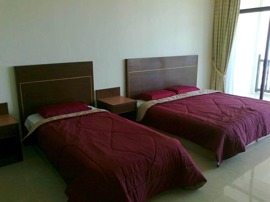 Mersing Beach Resort Kamer foto