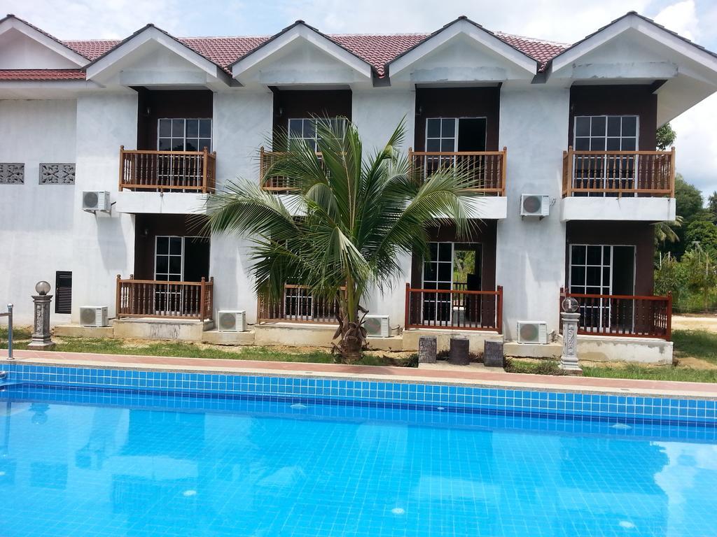 Mersing Beach Resort Buitenkant foto